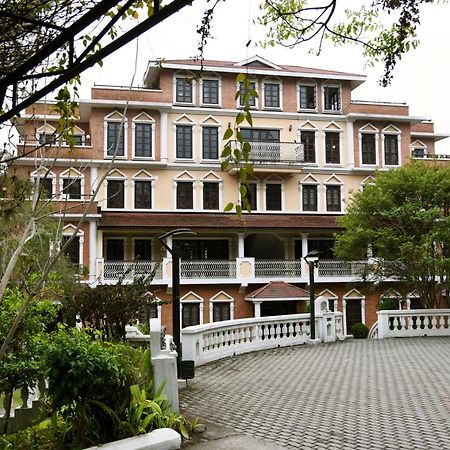 Park Village Resort By Kgh Group Katmandou Extérieur photo