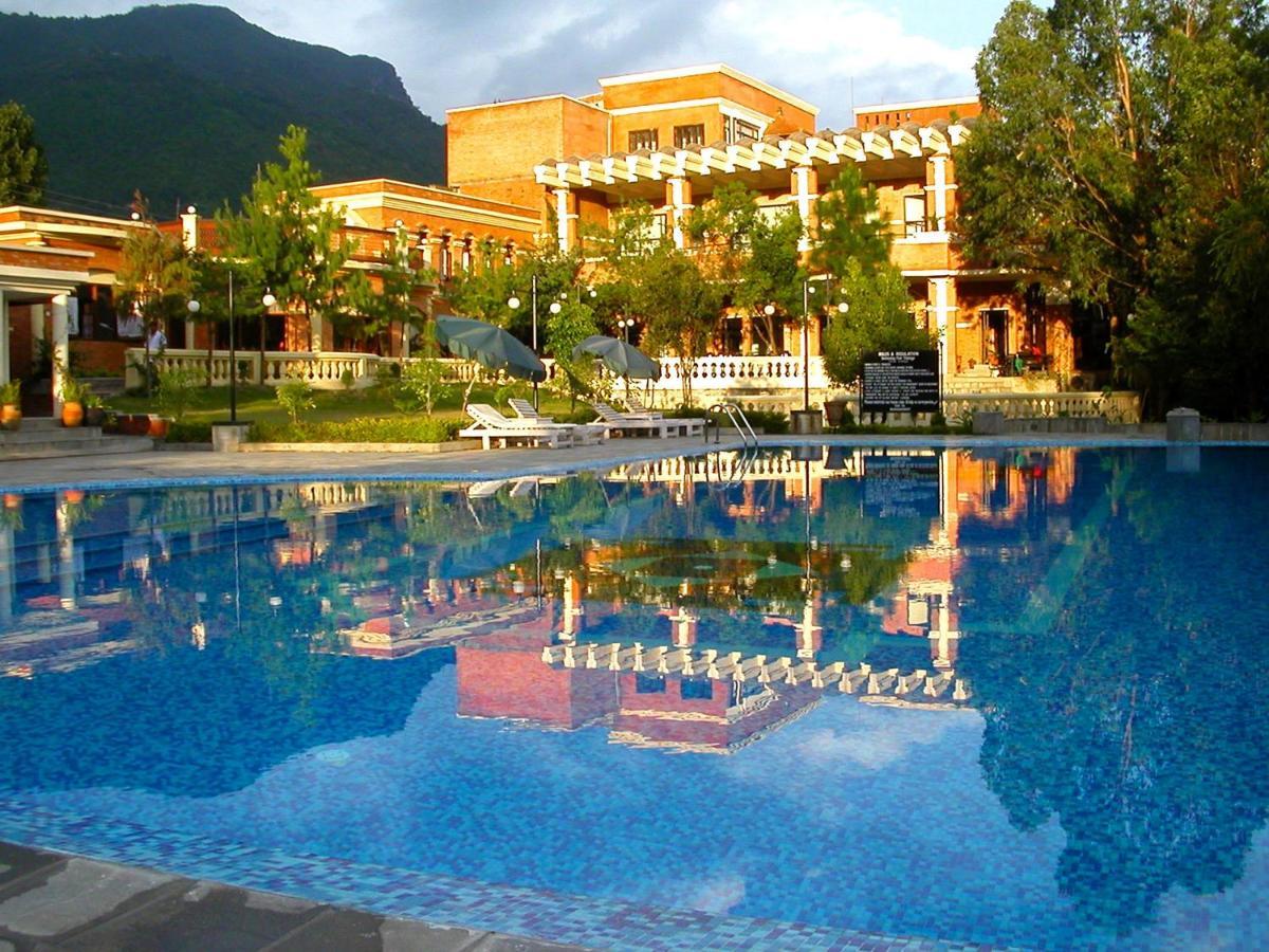 Park Village Resort By Kgh Group Katmandou Extérieur photo